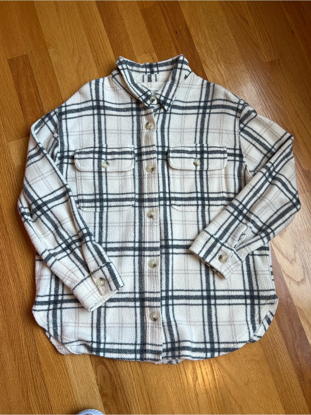 American Eagle Women’s  Cream and Black Plaid Button-Up Shirt